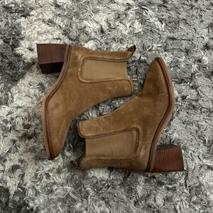 Anthropologie Dolce Vita Iliana suede boots